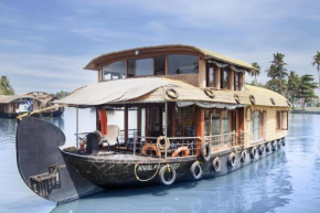 1-BR houseboat with Jacuzzi , by GuestHouser